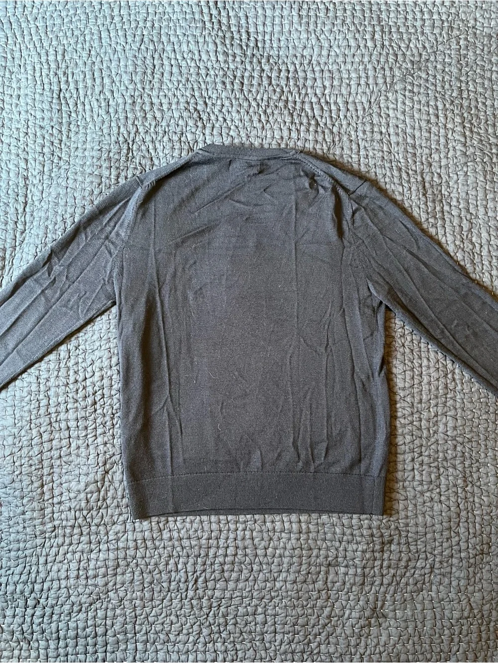 Banana Republic Men's V-Neck Sweater - Dark Blue